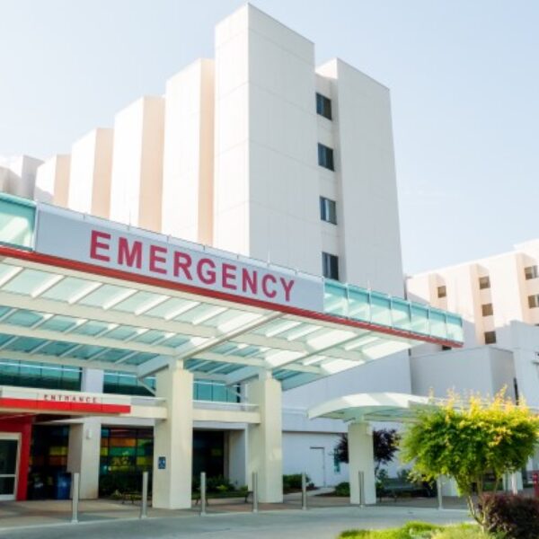 مطلوب لدى جهات طبية في دولة الامارات اخصائي/ة طب اسرة